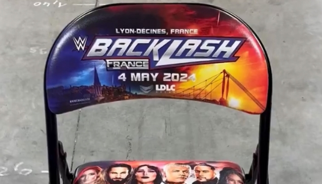 Les chaises de WWE Backlash France sont arrivées à Lyon